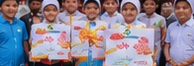 Penyaluran bingkisan untuk anak-anak