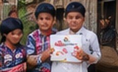 Anak-anak penerima bingkisan